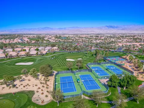 View/Area - 44010 Royal Troon Drive Dr, Indio, CA 92201 photo 6 of 9