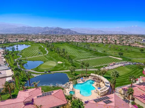 View/Area - 44010 Royal Troon Drive Dr, Indio, CA 92201 photo 4 of 9