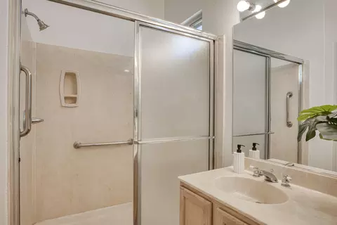 Bath - 44010 Royal Troon Drive Dr, Indio, CA 92201 photo 1 of 4