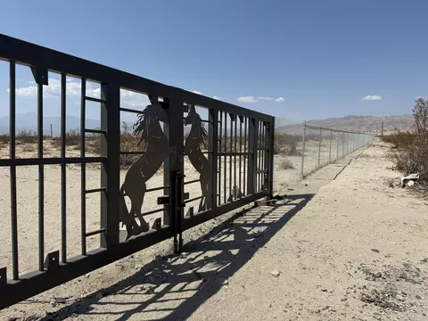 10 Dillon Rd, Desert Hot Springs, CA 92241