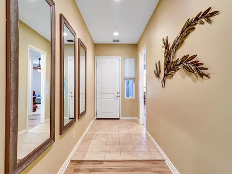 Entry Way - 85642 Molvena Dr, Indio, CA 92203 photo 2 of 5