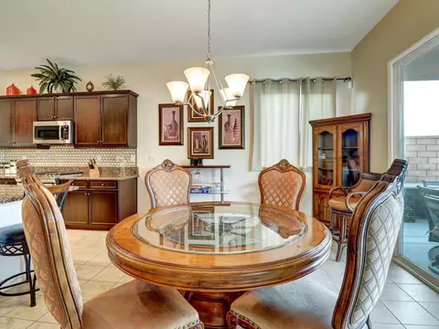 Dining - 85642 Molvena Dr, Indio, CA 92203 photo 5 of 6