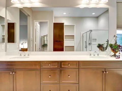 Bath - 85642 Molvena Dr, Indio, CA 92203 photo 7 of 8
