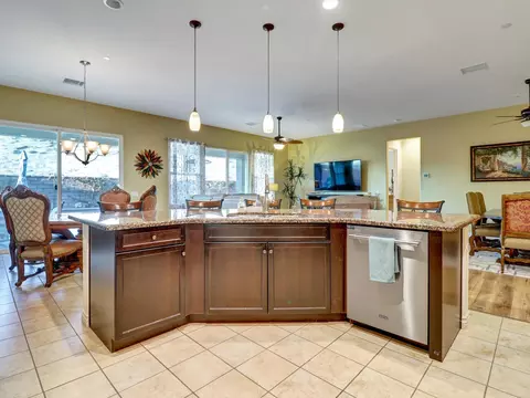 Kitchen - 85642 Molvena Dr, Indio, CA 92203 photo 3 of 7