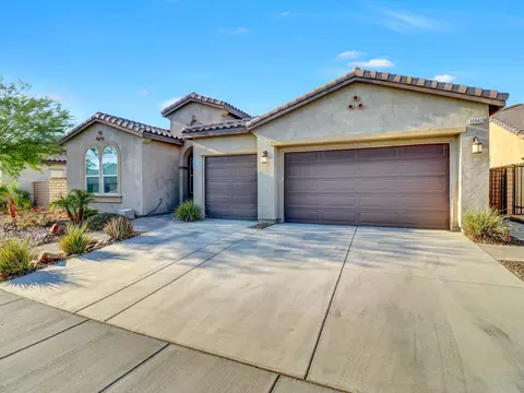 Exterior - 85642 Molvena Dr, Indio, CA 92203 photo 4 of 10