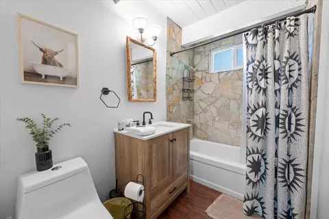 Bath - 42958 Encino Rd, Big Bear Lake, CA 92315 photo 1 of 1