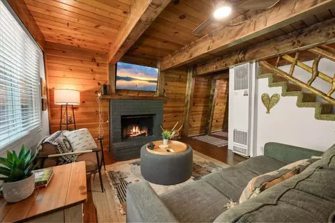 Living - 42958 Encino Rd, Big Bear Lake, CA 92315 photo 1 of 4