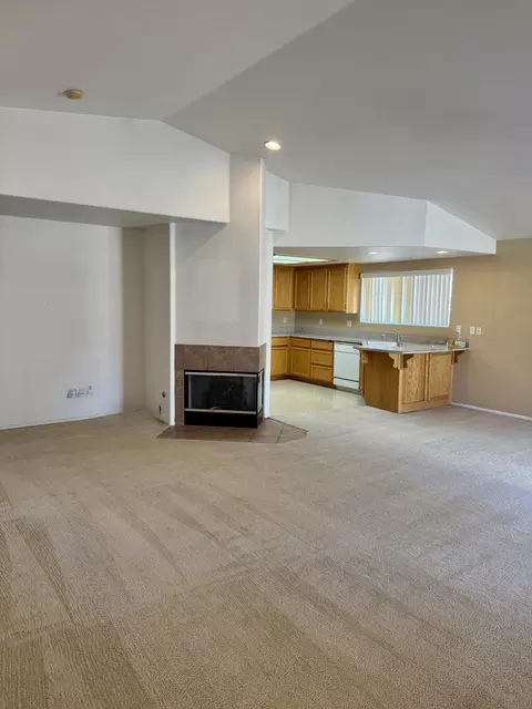 Living - 8523 Condalia Ave, Yucca Valley, CA 92284 photo 3 of 3