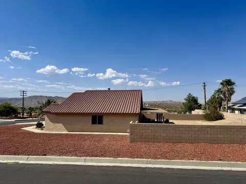 Exterior - 8523 Condalia Ave, Yucca Valley, CA 92284 photo 1 of 4