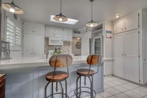 Kitchen - 81194 Francis Ave, Indio, CA 92201 photo 4 of 4