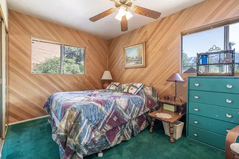 Bedroom - 42920 Sunset Dr, Big Bear Lake, CA 92315 photo 1 of 6