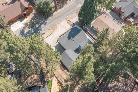 View/Area - 42920 Sunset Dr, Big Bear Lake, CA 92315 photo 6 of 7