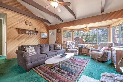 Living - 42920 Sunset Dr, Big Bear Lake, CA 92315 photo 2 of 4