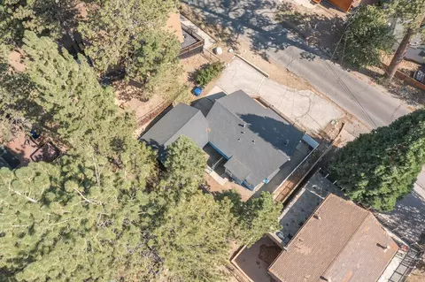 View/Area - 42920 Sunset Dr, Big Bear Lake, CA 92315 photo 7 of 7