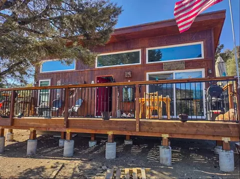 550 Eagle Rdg, Big Bear City, CA 92314