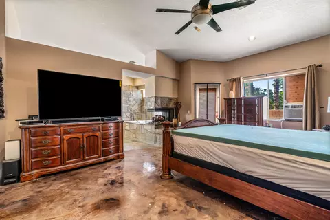 340 Augusta Dr, Palm Desert, CA 92211