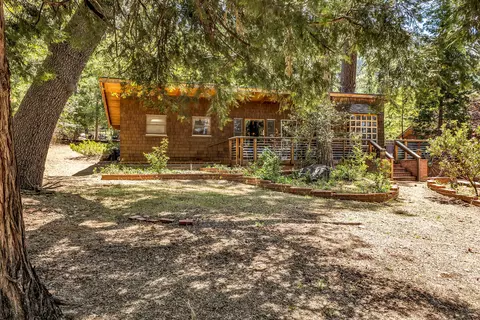 25270 Palomar Rd, Idyllwild, CA 92549