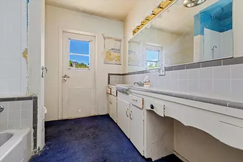 Bath - 12739 Valley View St, Yucaipa, CA 92399 photo 1 of 2