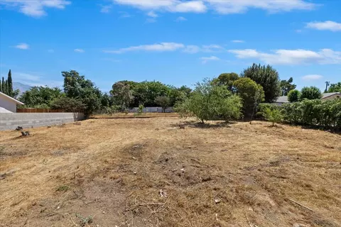 Exterior - 12739 Valley View St, Yucaipa, CA 92399 photo 11 of 13