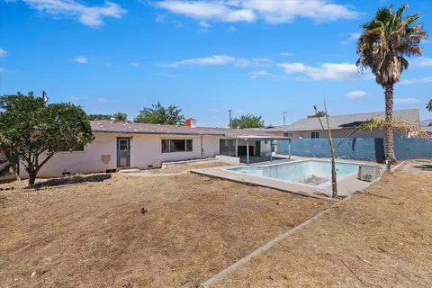 Exterior - 12739 Valley View St, Yucaipa, CA 92399 photo 9 of 13