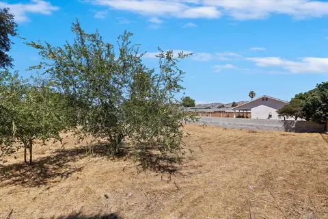 Exterior - 12739 Valley View St, Yucaipa, CA 92399 photo 13 of 13