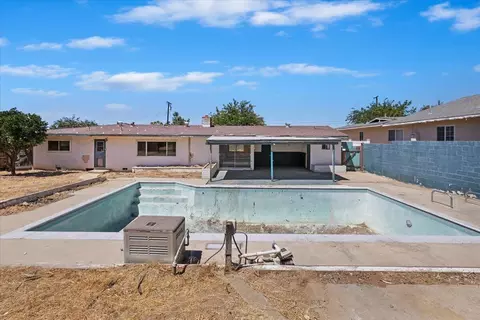 Exterior - 12739 Valley View St, Yucaipa, CA 92399 photo 8 of 13