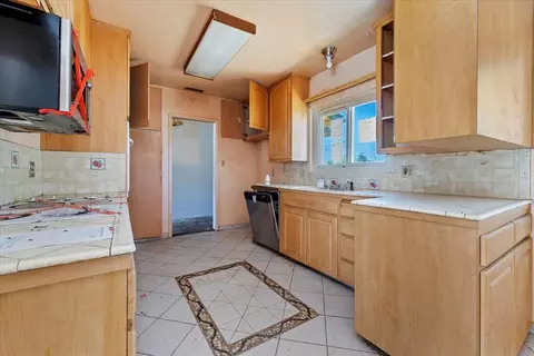 Kitchen - 12739 Valley View St, Yucaipa, CA 92399 photo 1 of 4