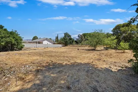 Exterior - 12739 Valley View St, Yucaipa, CA 92399 photo 10 of 13