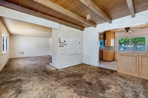 Living - 12739 Valley View St, Yucaipa, CA 92399 photo 6 of 8
