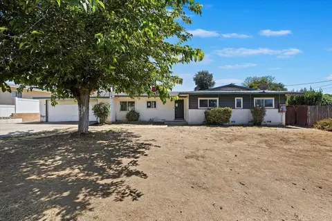 Exterior - 12739 Valley View St, Yucaipa, CA 92399 photo 2 of 13