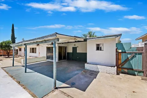 Exterior - 12739 Valley View St, Yucaipa, CA 92399 photo 5 of 13