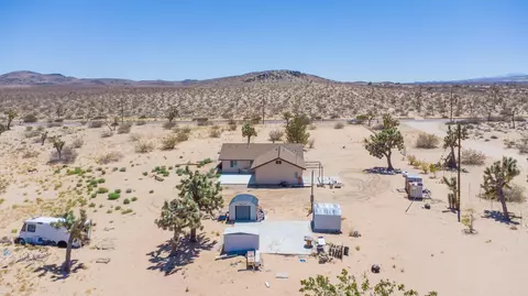 58522 Reche Rd, Landers, CA 92285