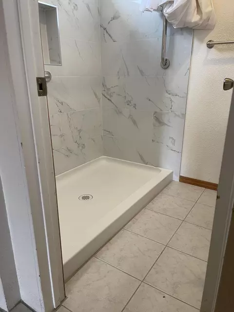 Bath - 58522 Reche Rd, Landers, CA 92285 photo 2 of 5