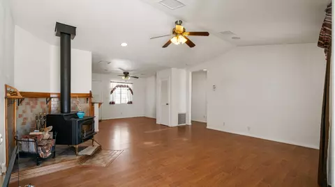 Living - 58522 Reche Rd, Landers, CA 92285 photo 3 of 6