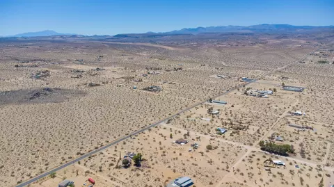 View/Area - 58522 Reche Rd, Landers, CA 92285 photo 2 of 13