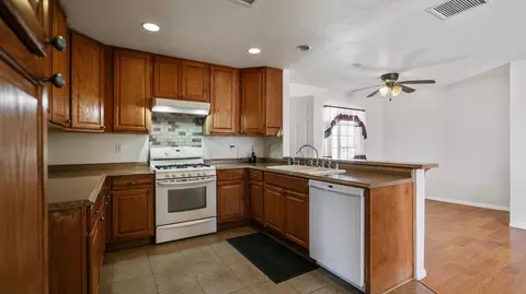 Kitchen - 58522 Reche Rd, Landers, CA 92285 photo 1 of 3