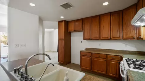 Kitchen - 58522 Reche Rd, Landers, CA 92285 photo 2 of 3
