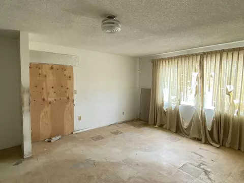 Living - 63325 Mesa Verde, Joshua Tree, CA 92252 photo 1 of 3