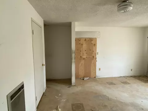 Living - 63325 Mesa Verde, Joshua Tree, CA 92252 photo 2 of 3