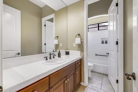 Bath - 80849 Serenity Dr, Indio, CA 92201 photo 5 of 6