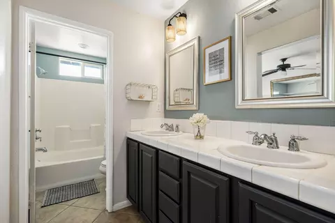 Bath - 37590 Severn Pl, Indio, CA 92203 photo 2 of 3