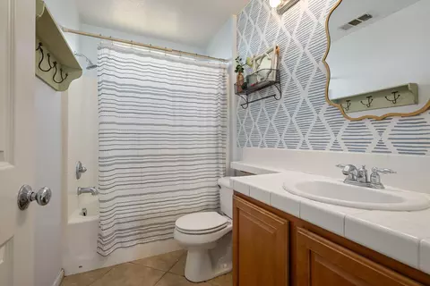 Bath - 37590 Severn Pl, Indio, CA 92203 photo 3 of 3
