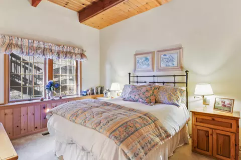 Bedroom - 264 Old Toll Rd, Lake Arrowhead, CA 92352 photo 1 of 8