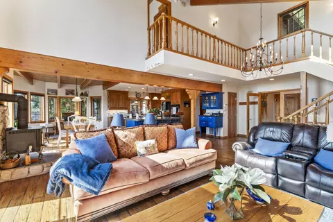 Living - 264 Old Toll Rd, Lake Arrowhead, CA 92352 photo 2 of 6