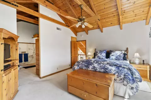 Bedroom - 264 Old Toll Rd, Lake Arrowhead, CA 92352 photo 8 of 8