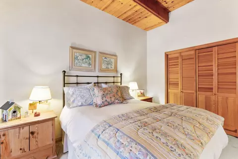 Bedroom - 264 Old Toll Rd, Lake Arrowhead, CA 92352 photo 2 of 8