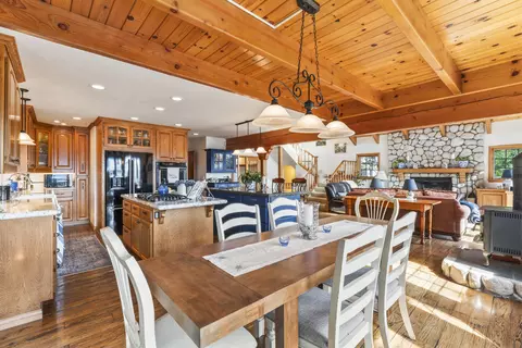 Dining - 264 Old Toll Rd, Lake Arrowhead, CA 92352 photo 2 of 3