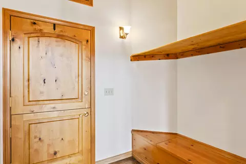 Entry Way - 264 Old Toll Rd, Lake Arrowhead, CA 92352 photo 1 of 4