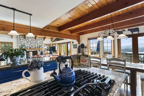 Kitchen - 264 Old Toll Rd, Lake Arrowhead, CA 92352 photo 7 of 7