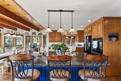 Kitchen - 264 Old Toll Rd, Lake Arrowhead, CA 92352 photo 2 of 7